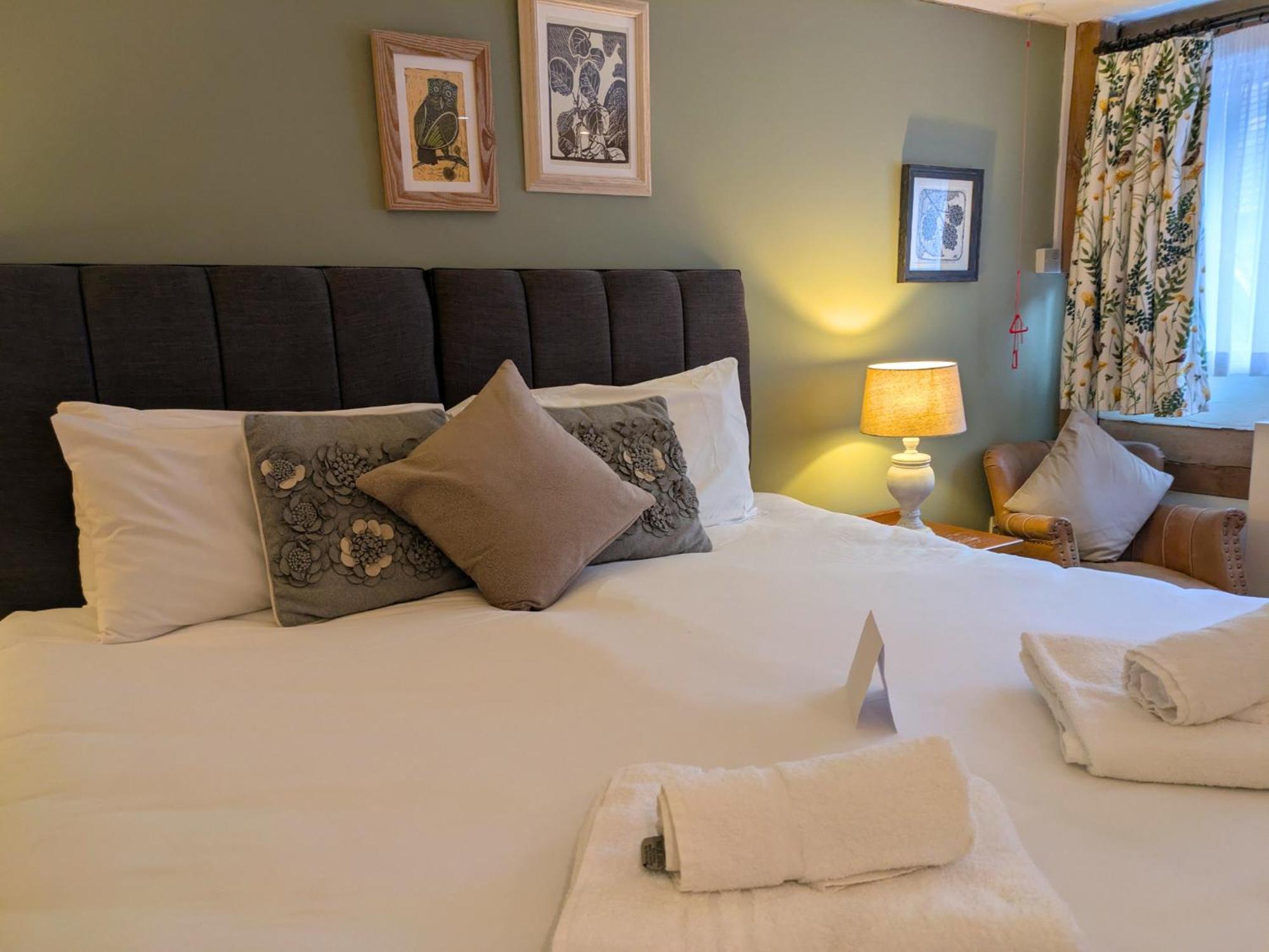 Seven Stars Hotel 4*